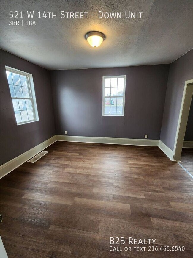 Building Photo - 521 W 14th St