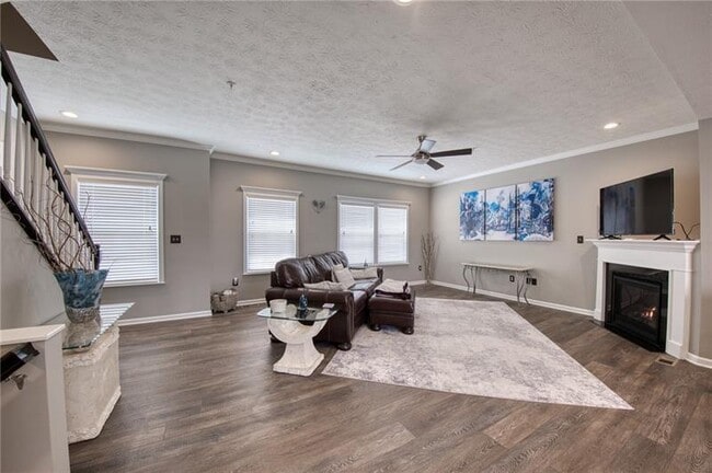 Building Photo - 109 Shaley Dr