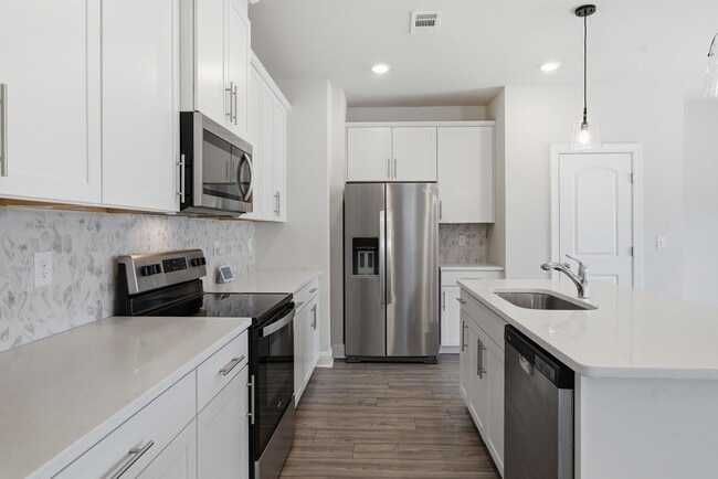 Building Photo - 4371 Skyridge Dr