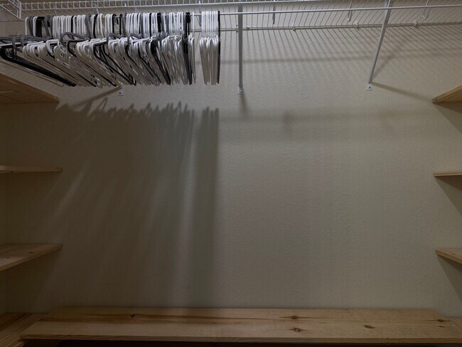 Building Photo - 709 Yearwood Ln