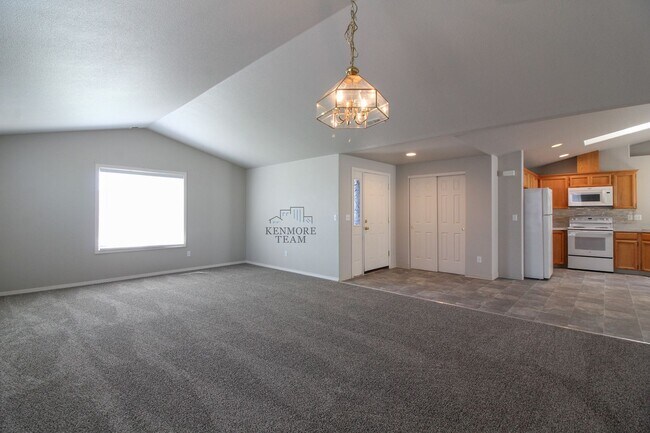 Building Photo - 7611 Pender Dr
