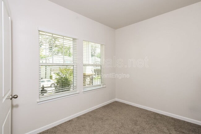 Building Photo - 177 Water Oak Wy