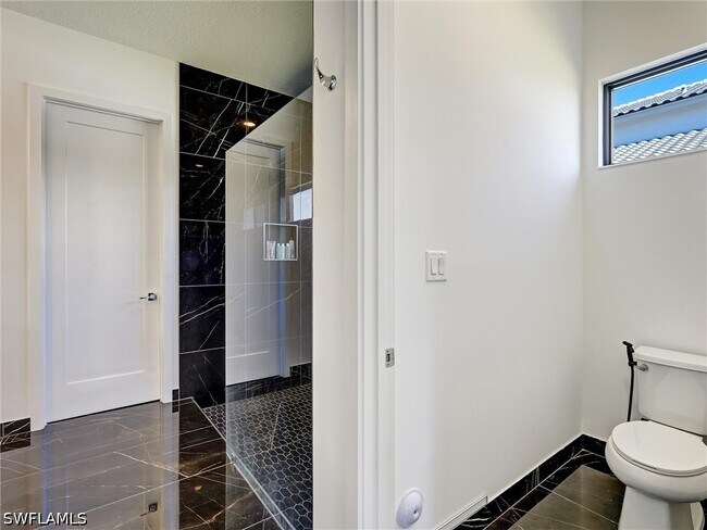 Building Photo - 5126 Panella Ave