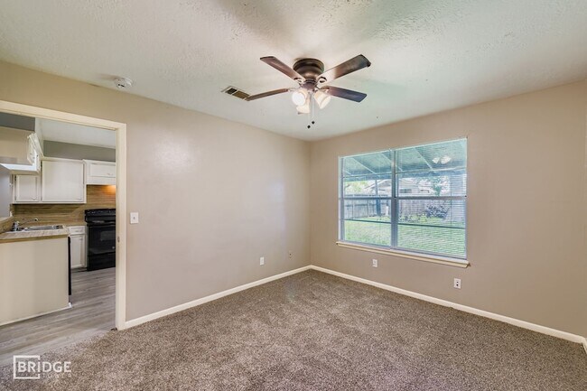 Building Photo - 1611 Hazelwood St