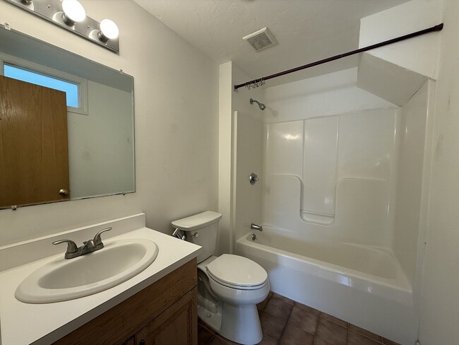 Building Photo - 227 Captain Eames Cir