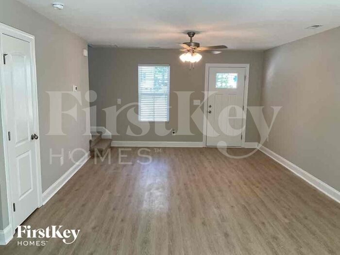 Building Photo - 2053 Samantha Dr