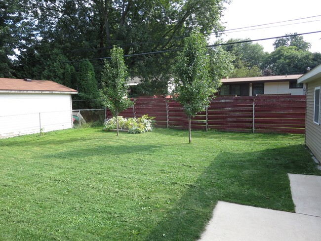 Building Photo - 2317 Miller Ave