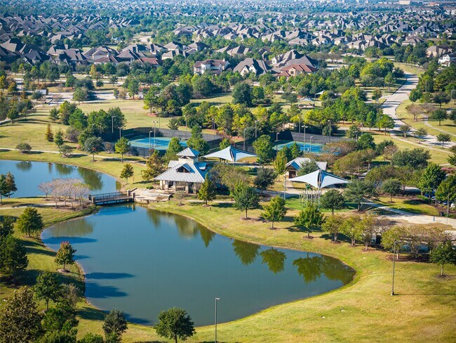 Building Photo - 12322 W Elizabeth Shore Loop