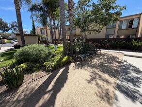 Building Photo - 5402 Balboa Arms Dr