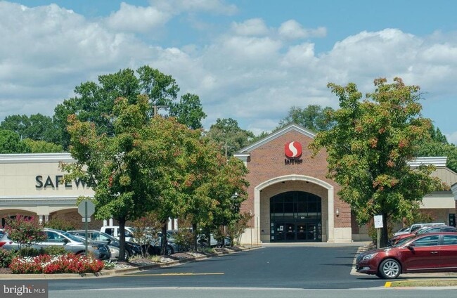 Building Photo - 6607 Potomac Ave