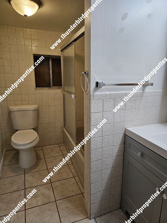 Building Photo - 325 San Andres Ave NW