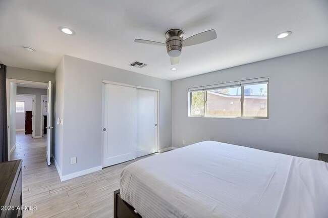 Building Photo - 7319 E Roosevelt St