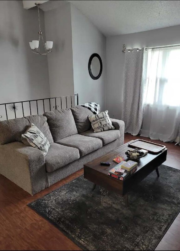 Building Photo - 4005 Hedges Ave