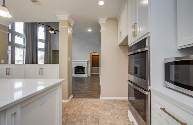 Building Photo - 13719 Kingston River Ln