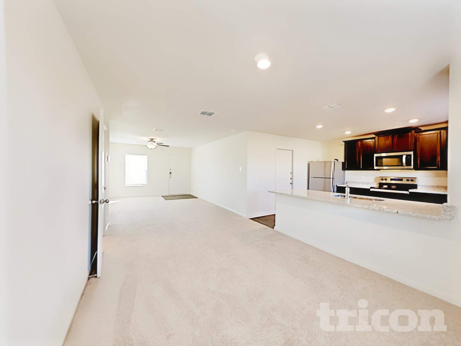 Building Photo - 12014 Latour Vly