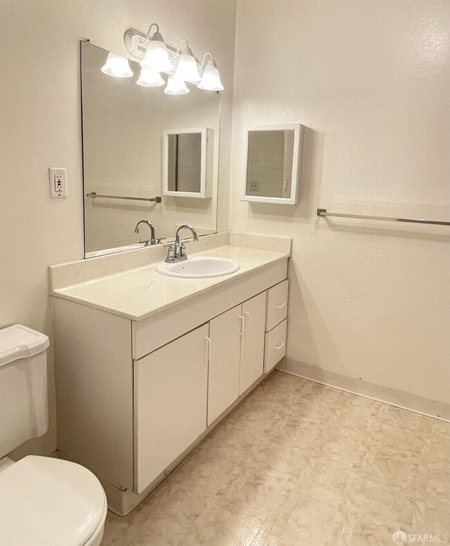 Building Photo - 400 Davey Glen Rd