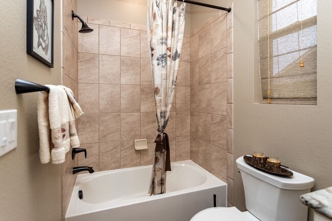 Building Photo - Stunning Flying Horse Patio Home with Stunning Views!!