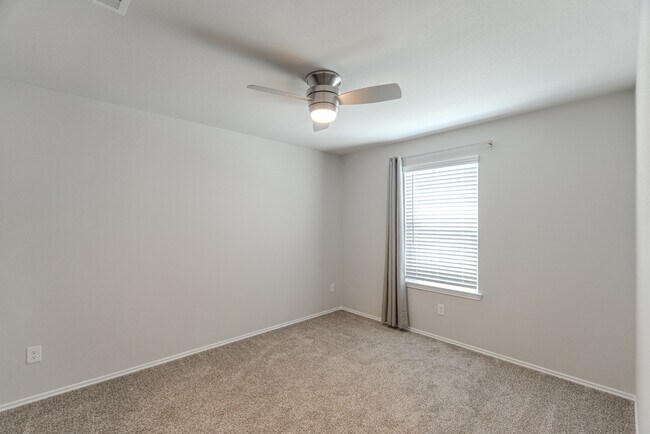 Building Photo - 9327 Colonial Bent Pl