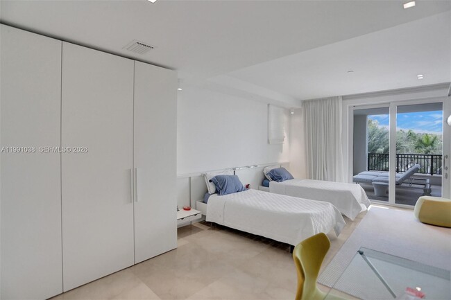 Building Photo - 3535 Hiawatha Ave