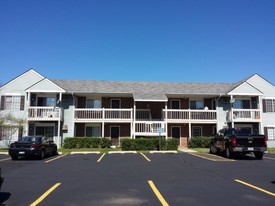 Building Photo - Moore Court Apartments