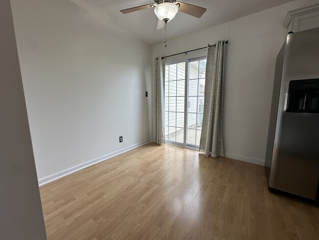 Building Photo - 122 Alexander Blvd