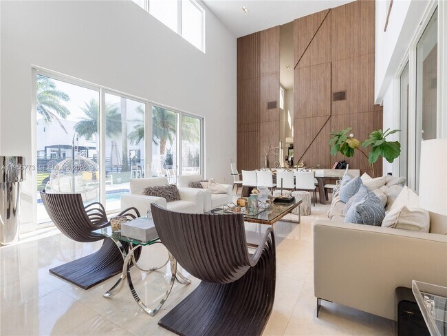 Building Photo - 7451 NW 103rd Ct