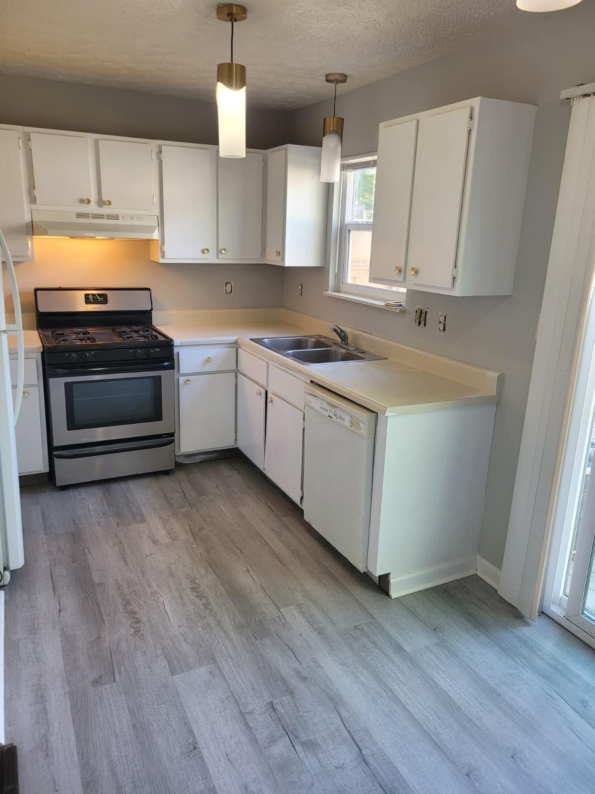 Building Photo - 872 Upholland Ln