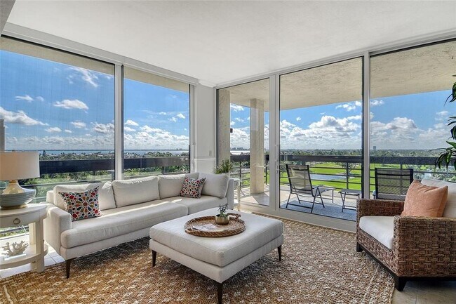 Building Photo - 1065 Gulf of Mexico Dr