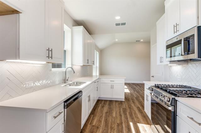 Building Photo - 11692 Chepstow Crescent Ct
