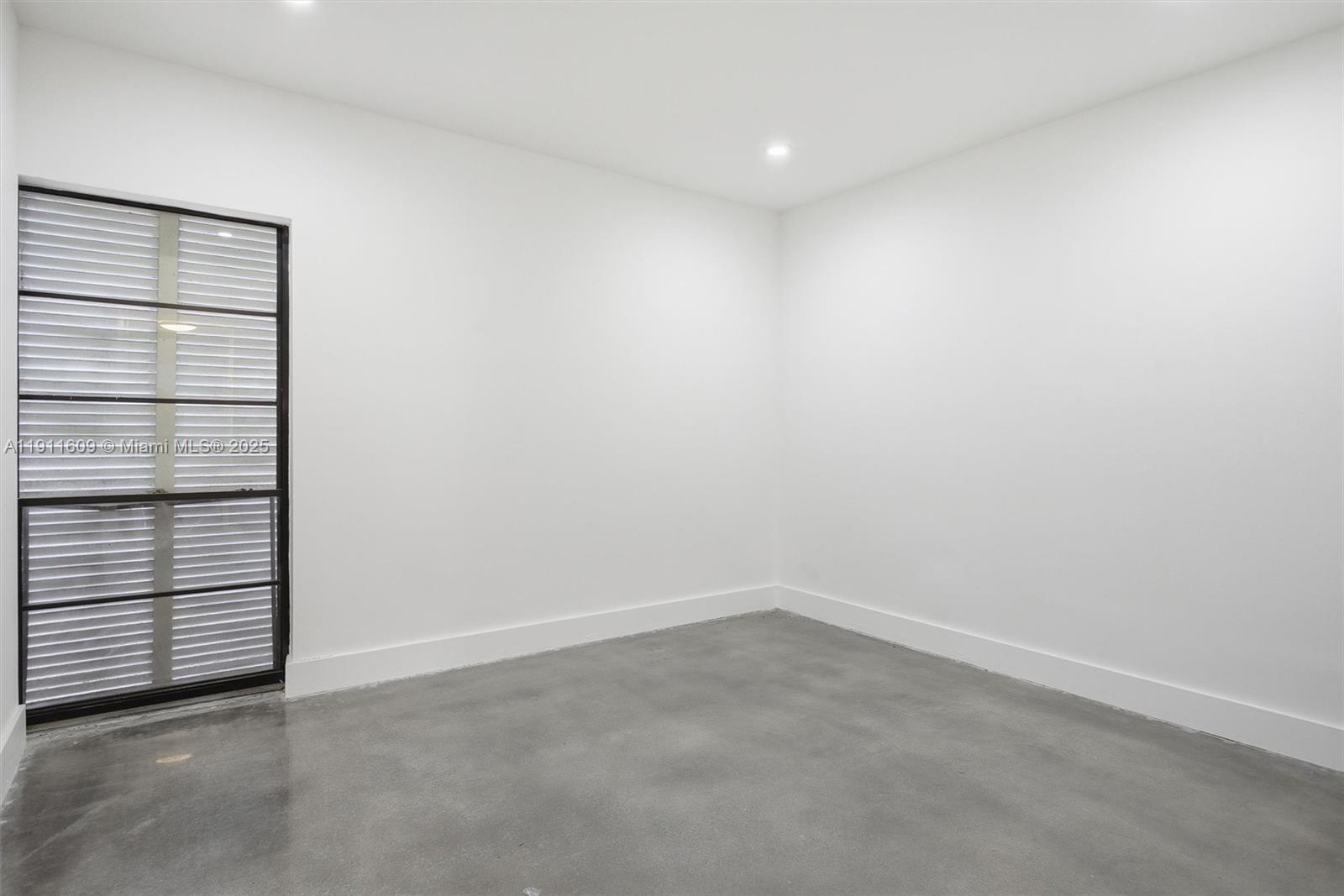 Building Photo - 16380 Briar Patch Pl