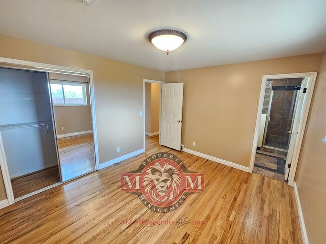 Building Photo - 5 Bd 3 Bath Home Cottonwood Heights