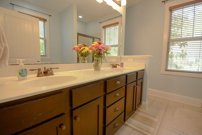 Building Photo - Cozy 3 Bedroom, 2 Bath, Fenced in Backyard in the Neighborhoods of Holly Ridge