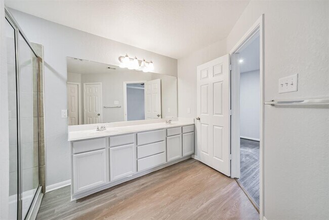 Building Photo - 14906 Twilight Knl Trl