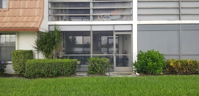 Building Photo - 3100 SE Pruitt Rd