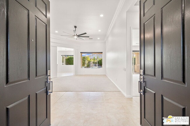 Building Photo - 4 Hillcrest Dr