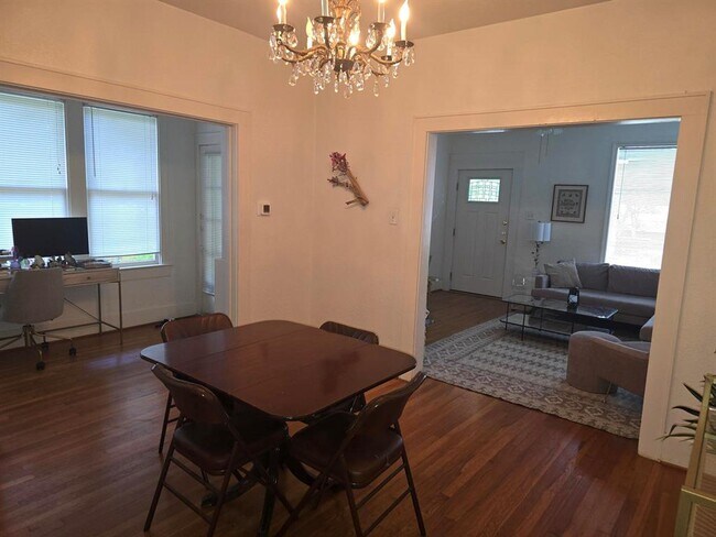 Building Photo - 1701 Forest Trail