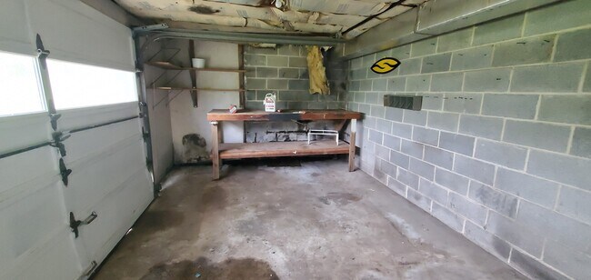 Building Photo - 29 Furnace Hill Rd