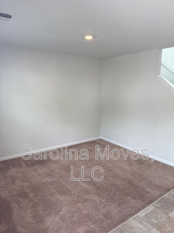 Building Photo - 649 Millsgate Cir