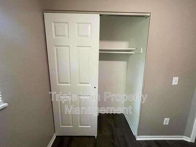 Building Photo - 1464 Monopoly Dr