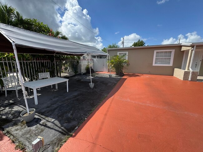 Building Photo - 3540 NW 95th Terrace
