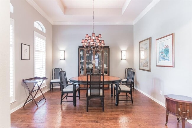 Building Photo - 5221 China Garden Dr