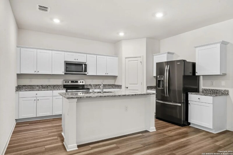 Building Photo - 5442 Pearl Mdw
