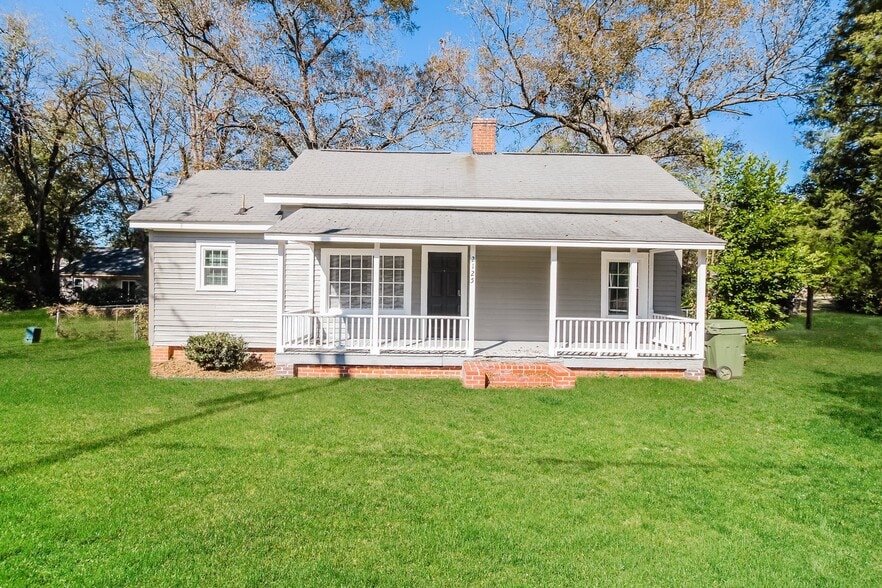 Building Photo - 2125 Haile St