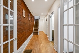 Building Photo - 2120 E Carson St