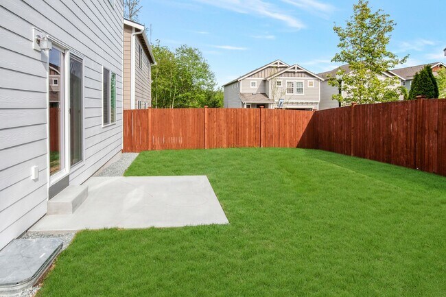 Building Photo - Modern 5bd 2.5ba