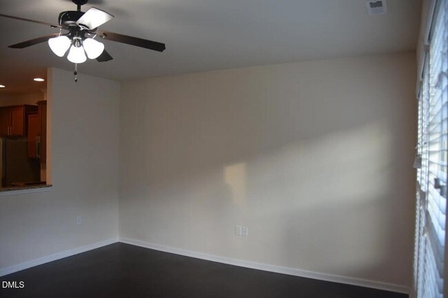 Building Photo - 102 Brier Crossings Loop