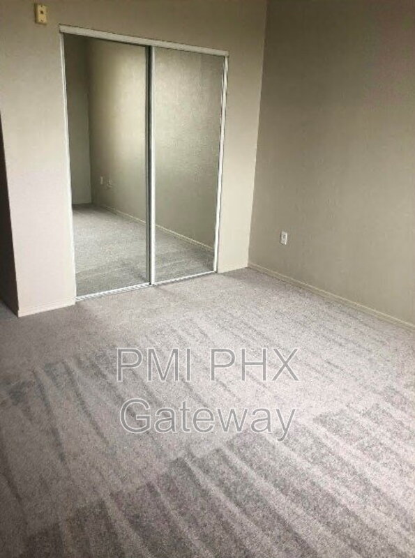 Building Photo - 5401 E Van Buren St