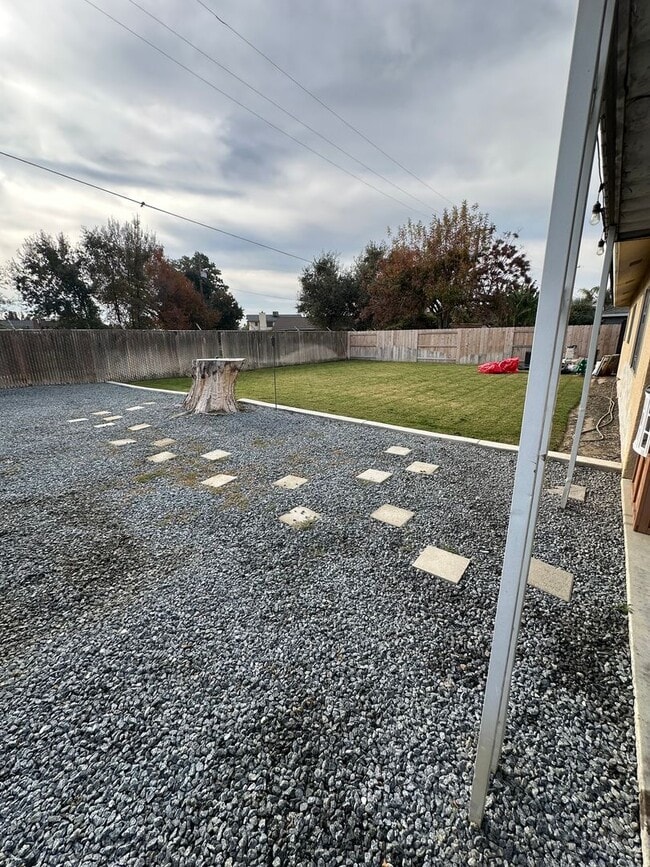 Building Photo - Home for rent