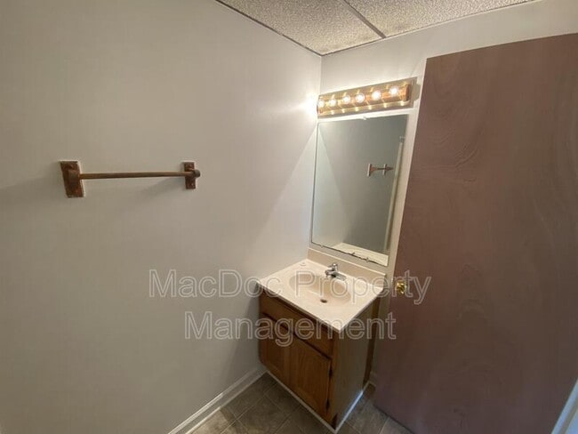 Building Photo - 9298 Hayden Dr