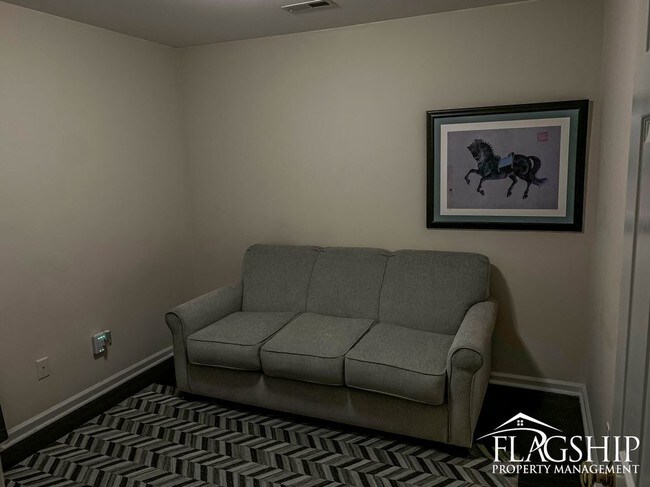 Building Photo - Close to Vidant Medical Center